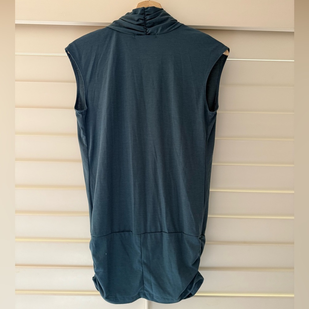 Charlotte Russe Teal Sleeveless Wrap Top - Picture 3 of 4